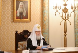Патриарх Кирилл: кровавые уроки революции не должны быть забыты
