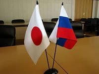 Япония повременит с санкциями