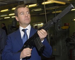 Медведев выступил против легализации оружия