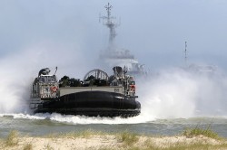 На учениях НАТО затонул польский транспортёр-амфибия 