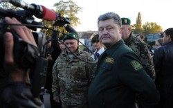 Порошенко разрешил допуск иностранных военных на Украину