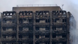 При пожаре в Лондоне без вести пропали 65 человек