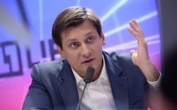 Чужой им праздник Чужой им праздник