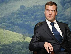 Медведев велел МВД обратить внимание на Кавказ