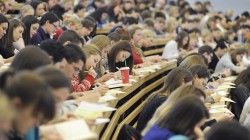 В Латвии запретили обучение на русском языке в частных вузах