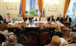 «У вас – свобода слова, которую отняли у нас» «У вас – свобода слова, которую отняли у нас»