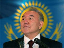 Назарбаев призывает создать единую валюту ЕврАзЭС