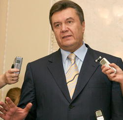 Янукович потребует заплатить за загрязнение моря