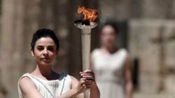 В Греции зажгли огонь Олимпиады-2012
