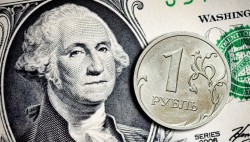 Доллар и евро растут