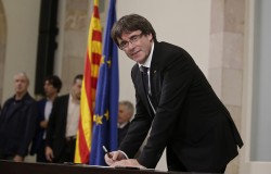 Руководство Каталонии подписало декларацию о независимости