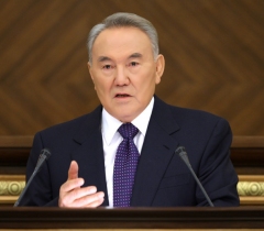 Назарбаев призвал ЕС отказаться от санкций против России