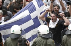 Греция бастует