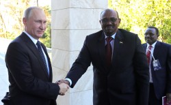 Глава Судана на встрече с Путиным: «Мы нуждаемся в защите от агрессии США»