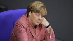Почти 50% немцев требуют немедленной отставки Меркель