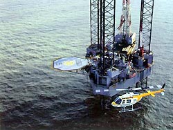В Мексиканском заливе погибли 17 нефтяников