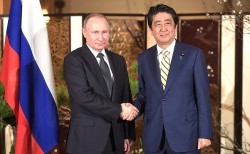 Владимир Путин и Синдзо Абэ восстанавливают замороженные контакты