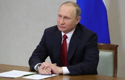 Путин призвал страны к равноправному диалогу в Арктике