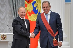 Путин вручил награды