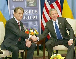 Поможет ли Буш Украине присоединиться к НАТО?