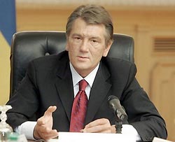 Ющенко снова попросился в НАТО