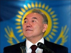 Назарбаеву – 75 