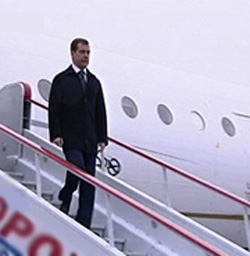 Дмитрий Медведев прибыл в Узбекистан