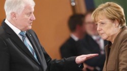 Баварский премьер назвал политику Меркель «господством беззакония»