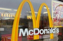 Жириновский призывает закрыть McDonald's в России