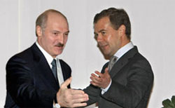Лукашенко помирился с Медведевым