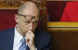 Яценюк заявил о неспособности Киева платить по долгам 