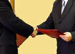 Почему Договор о дружбе с Украиной все же был продлен? Почему Договор о дружбе с Украиной все же был продлен?