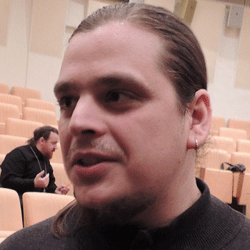 Андрей Зигуля: «У человека ещё есть шанс не превратиться в приставку к компьютеру» Андрей Зигуля: «У человека ещё есть шанс не превратиться в приставку к компьютеру»