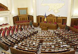 Завтра Украина может остаться без парламента