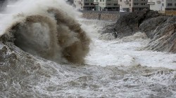 На Японию обрушился мощный тайфун «Лан»