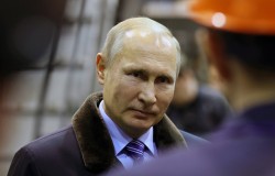 Путин: МРОТ приравняют к прожиточному минимуму с 1 мая