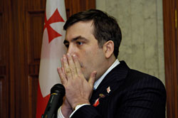Шеварнадзе призвал Саакашвили покаяться