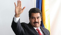 Мадуро остался президентом