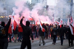 Варшава отпраздновала День независимости беспорядками