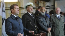 Медведев заложил ледокол нового поколения