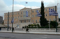 Афины отступили перед кредиторами 
