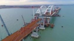 Грузовики по Крымскому мосту поедут в октябре