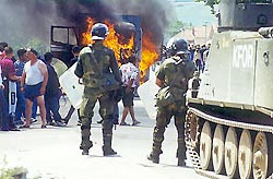 Миротворцы спасли полицию Косово от сербов