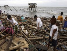 Тайфун «Уоши» унес жизни 957 человек