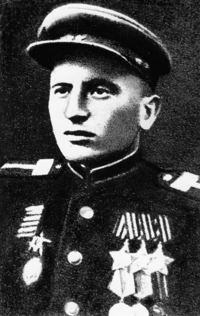 Разведчик Александр Гаврилович Селезнев. 1945.jpg