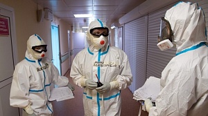 Путин наградил медиков за борьбу с коронавирусом