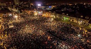 В Черногории прошло самое массовое шествие в защиту Сербской церкви