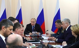 Путин поручил подготовить план предоставления жилья погорельцам