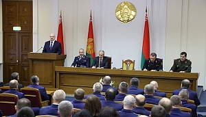 Лукашенко: «Наклонить меня не получится»