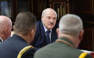 Лукашенко обвинил Польшу в попытках героизации военных преступников